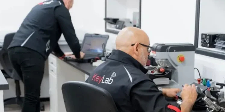 فني مفاتيح السالمية